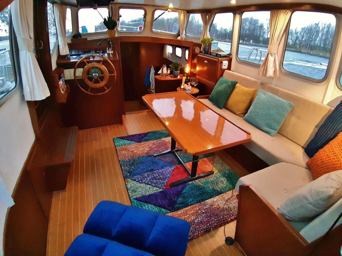Hotel Motor Yacht Almaz Ámsterdam Exterior foto