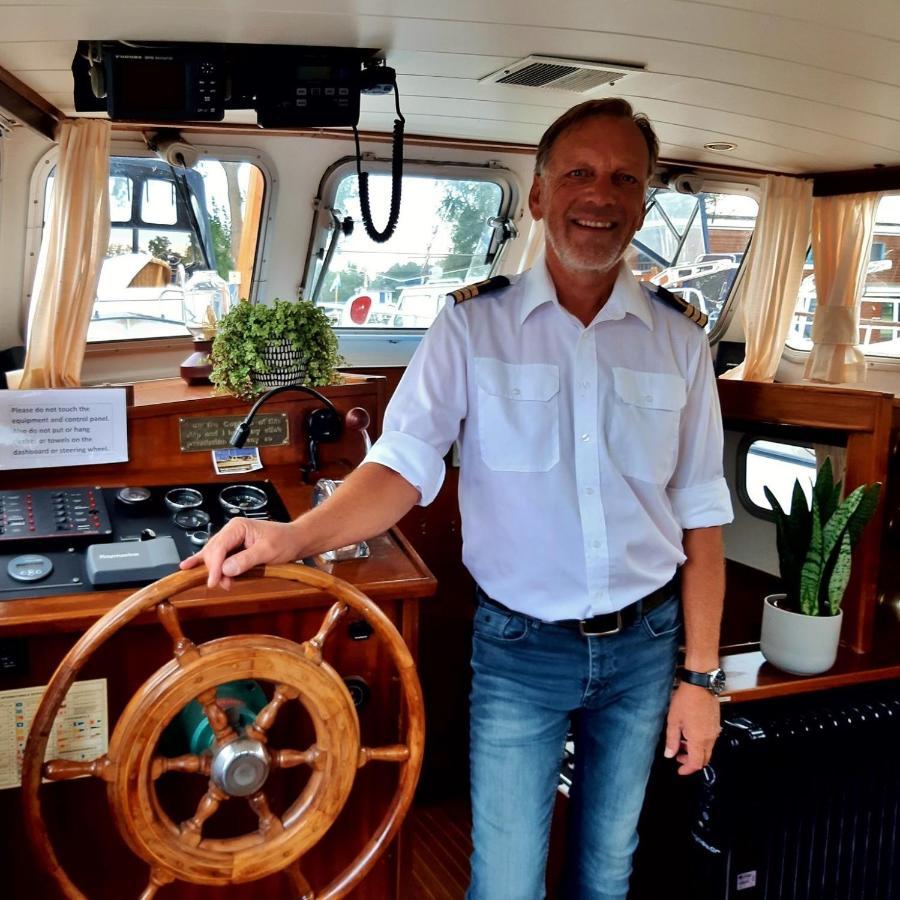 Hotel Motor Yacht Almaz Ámsterdam Exterior foto